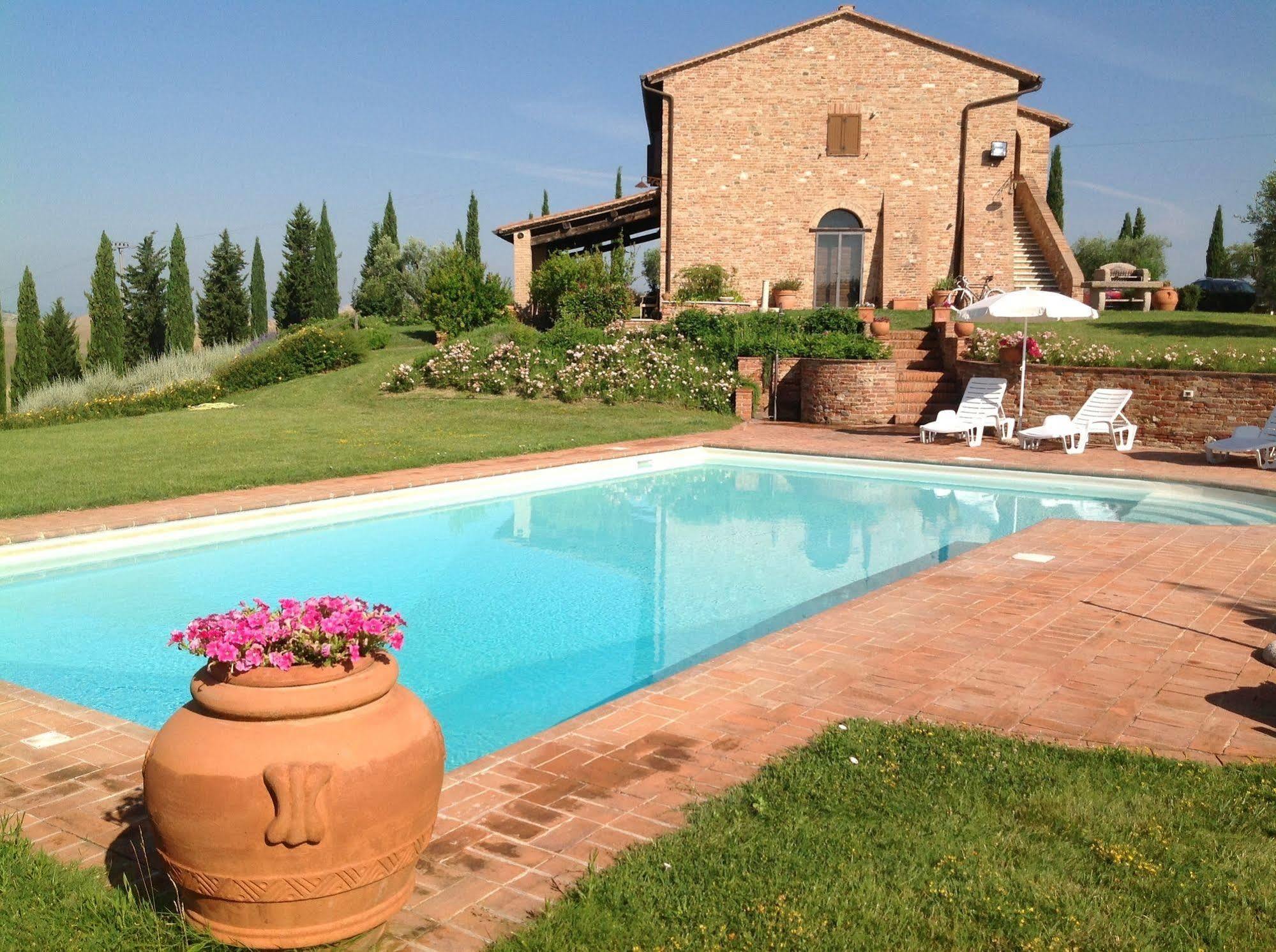Podere Fornaci Asciano Luaran gambar